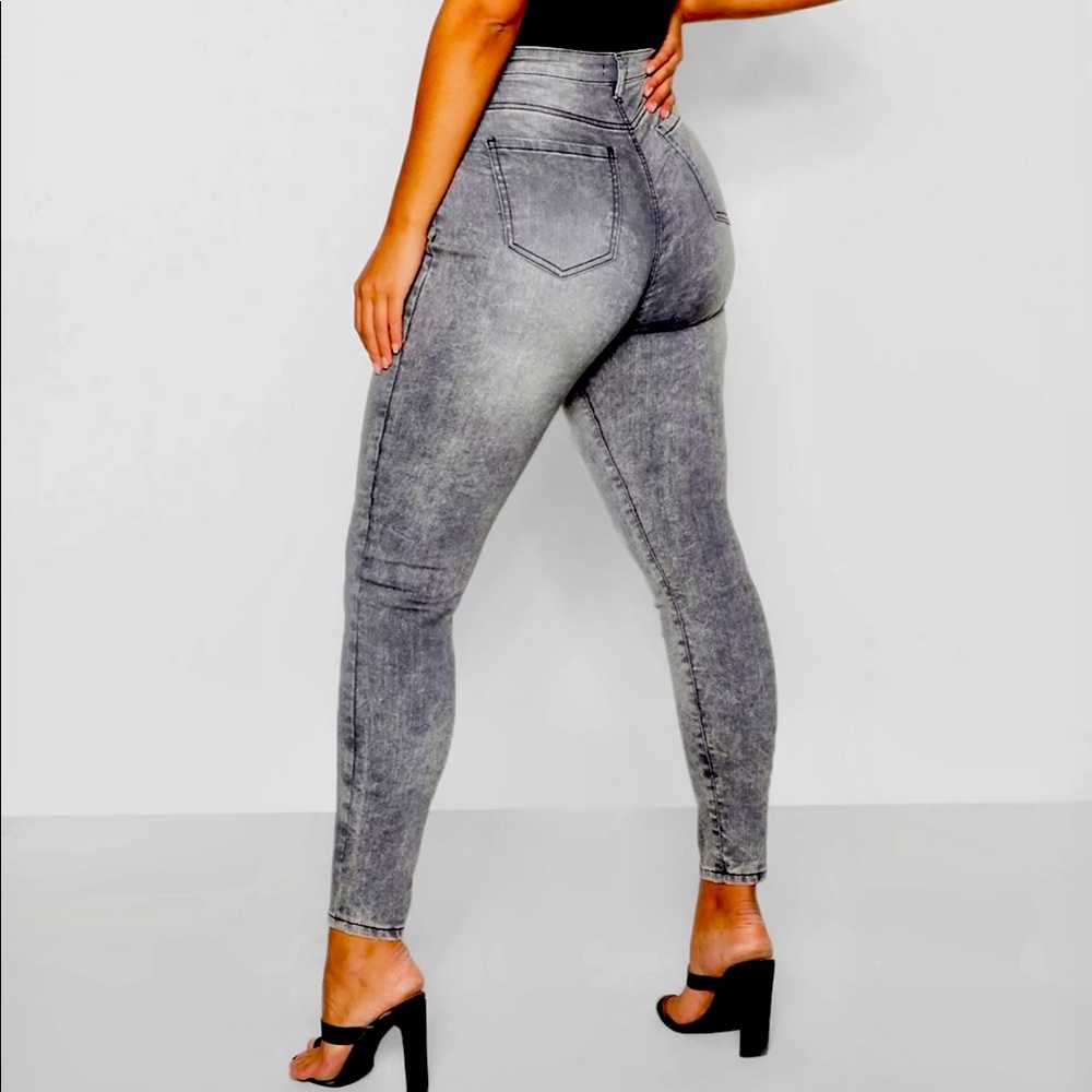 Plus Size Acid Wash Jeggings - Picture 2 of 5